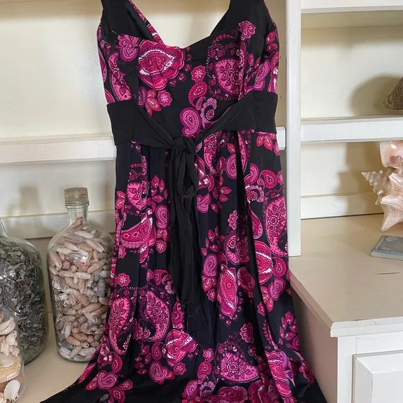 Pink Mini Dress with Floral Pattern - Picture 2 of 5